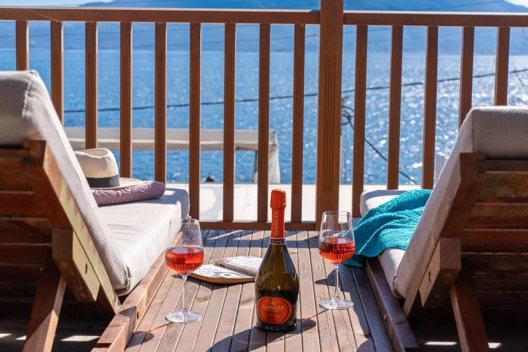 Sea Rock Apartment Agia Efimia Dış mekan fotoğraf